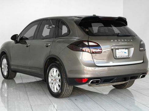 Used 2014 Porsche Cayenne Platinum Edition AWD/4WD image 8