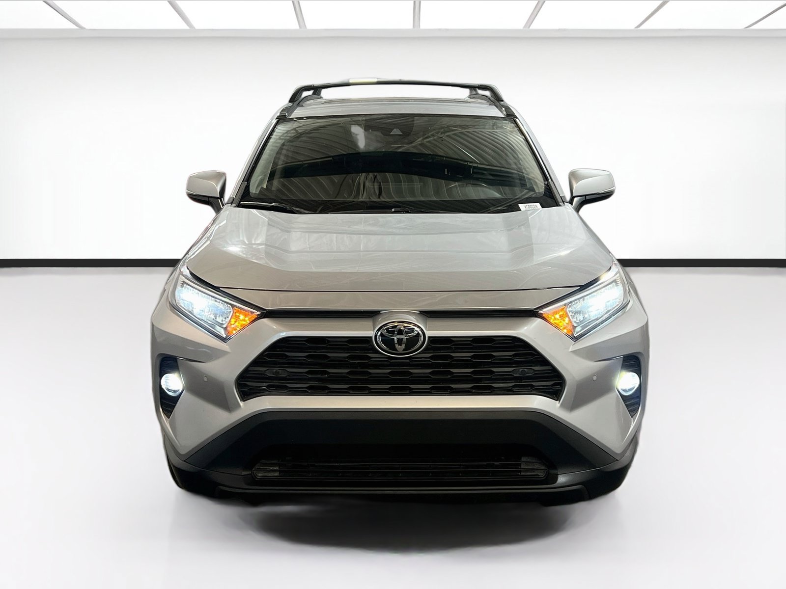 Used 2021 Toyota RAV4 XLE Premium FWD image 2