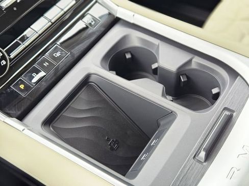 New 2026 Nissan Armada Platinum RWD image 24