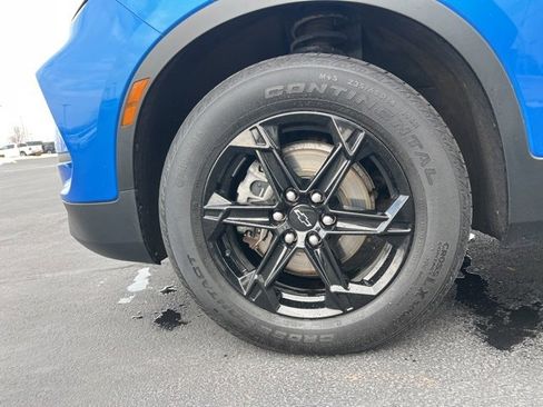 Used 2024 Chevrolet Blazer LT w/ Convenience Package image 9