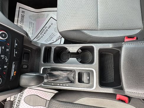 Used 2018 Ford Escape SE w/ Ford Safe & Smart Package FWD image 18