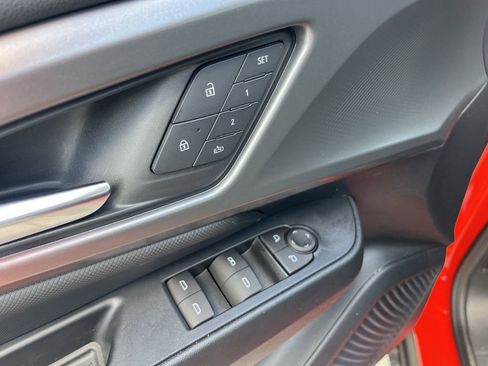 New 2025 Chevrolet Equinox EV RS image 10