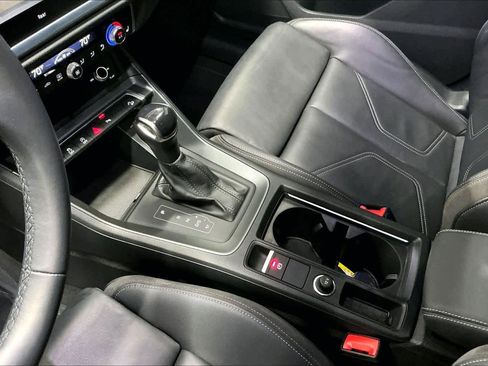 Used 2023 Audi Q3 2.0T Premium w/ Black Optic Sport Package image 19