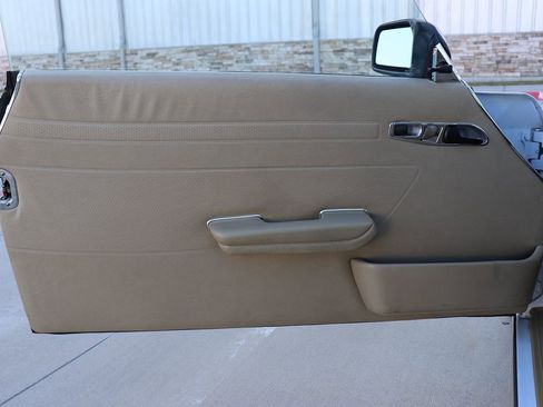 Used 1988 Mercedes-Benz 560 SL image 37
