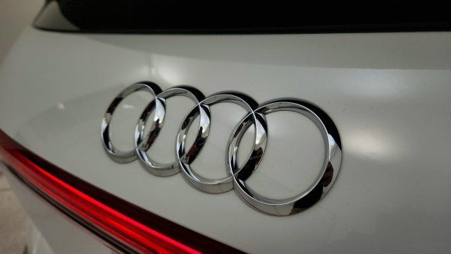 Used 2025 Audi Q4 e-tron Premium Plus w/ Premium Plus AWD/4WD image 32