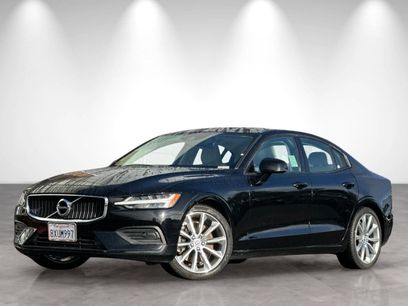 Used 2019 Volvo S60 T6 Momentum w/ Premium Package