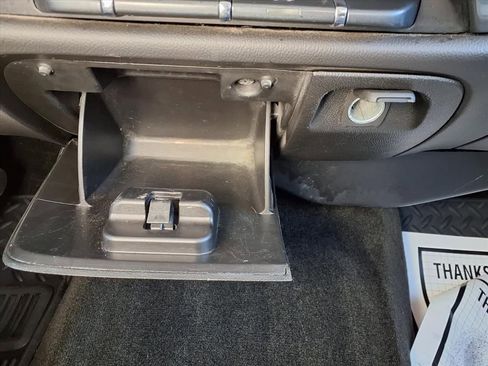 Used 2018 Chevrolet Silverado 1500 LT image 11