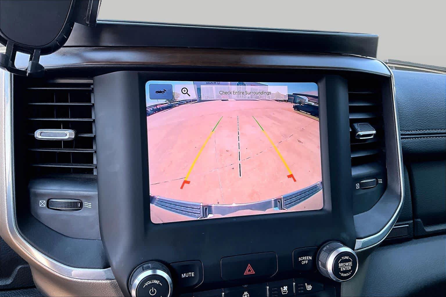 Used 2022 RAM 1500 Laramie AWD/4WD image 19