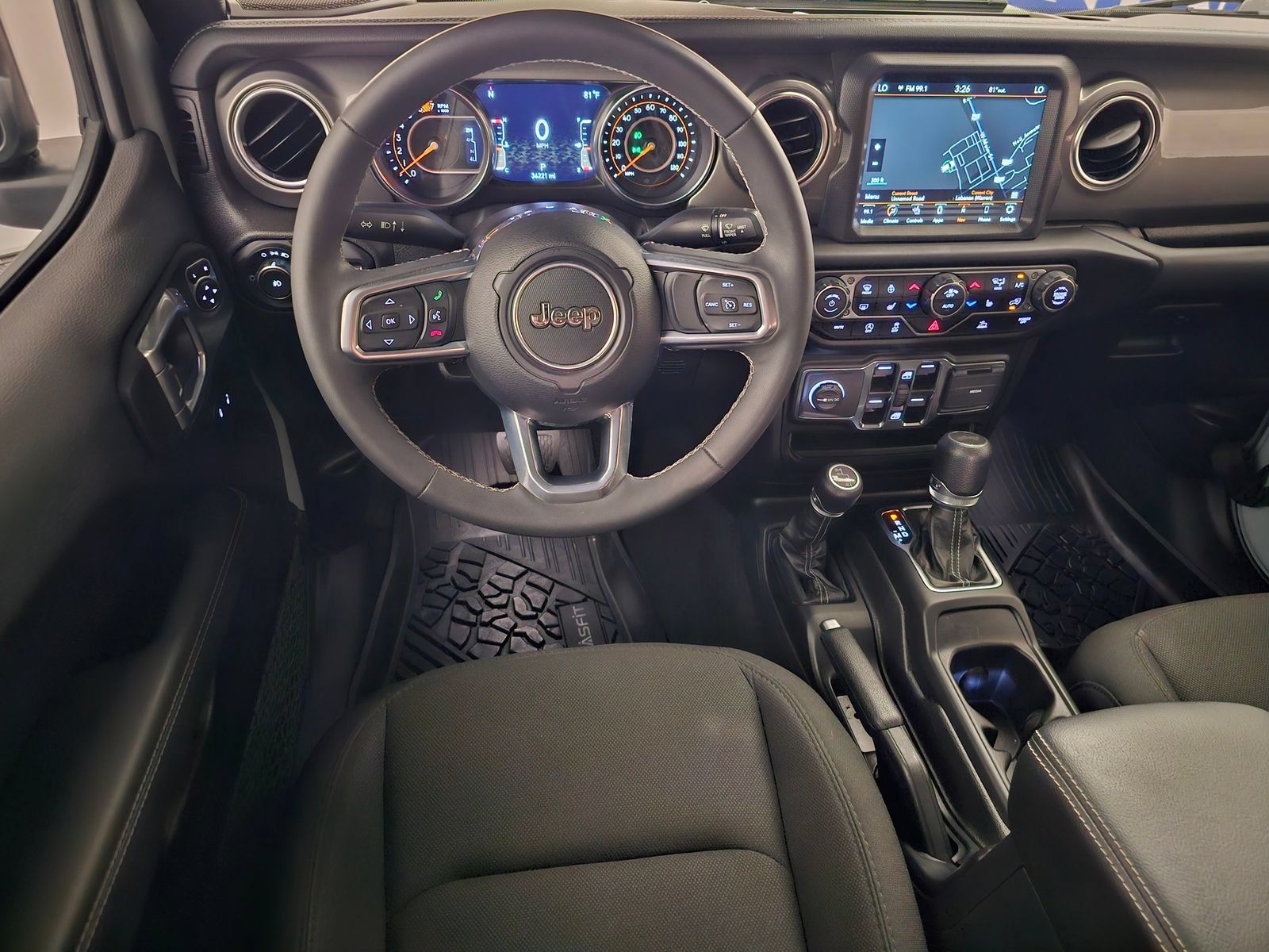 Used 2023 Jeep Wrangler Unlimited Sahara w/ Cold Weather Group AWD/4WD image 8