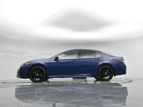 Used 2023 Toyota Camry XSE image 7