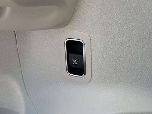 Certified 2023 Mercedes-Benz GLA 250 image 27