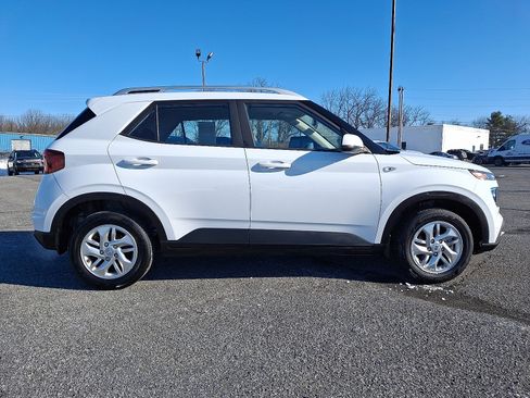 Used 2020 Hyundai Venue SEL image 7