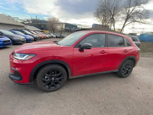 Used 2023 Honda HR-V Sport image 11