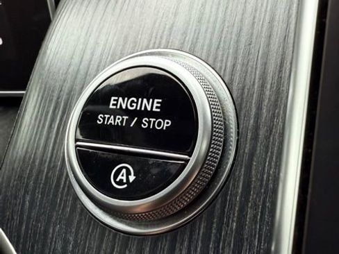 Used 2023 Mercedes-Benz GLC 300 4MATIC w/ AMG Line image 29