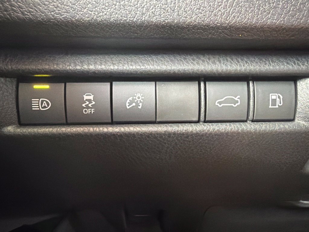 Used 2026 Toyota Camry SE FWD image 18