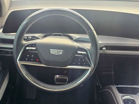 Used 2026 Cadillac Vistiq Sport AWD/4WD image 17