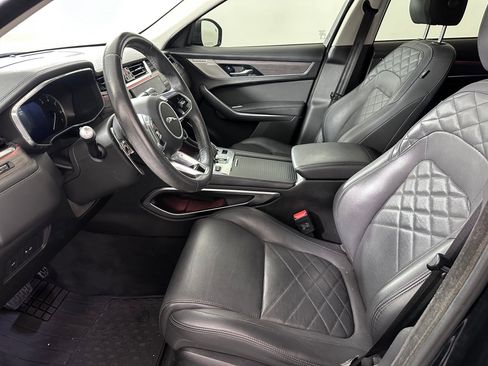 Used 2023 Jaguar F-PACE S image 4