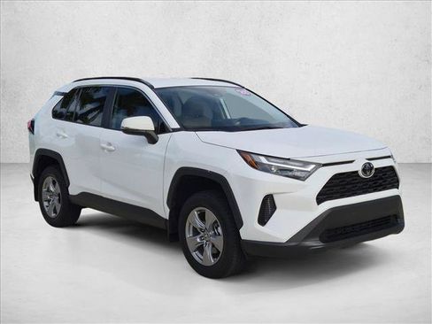Used 2025 Toyota RAV4 XLE FWD image 3