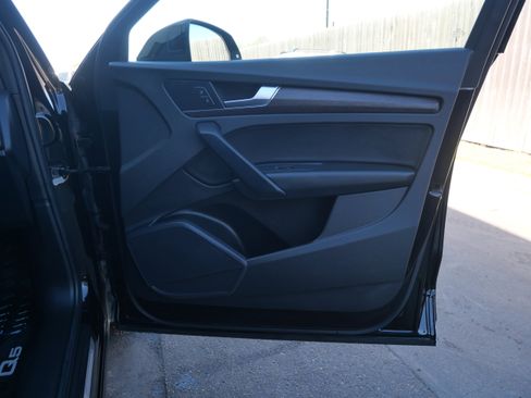 Used 2023 Audi Q5 2.0T Premium w/ Convenience Package image 13