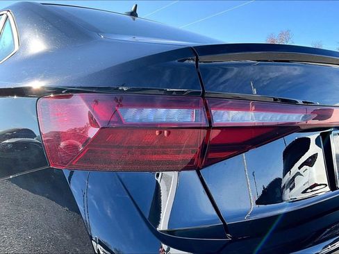 Used 2025 Volkswagen Jetta GLI Autobahn image 41