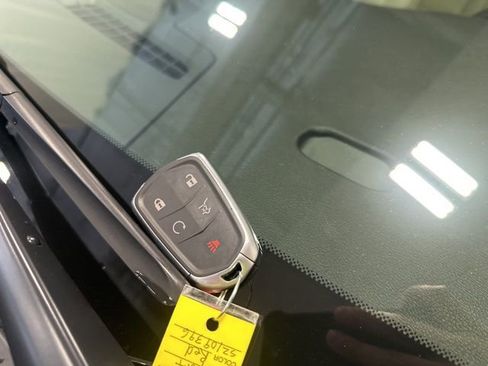 Used 2025 Cadillac XT6 Sport image 42