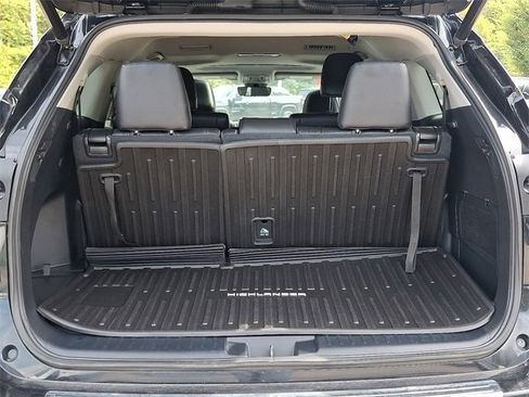 Certified 2022 Toyota Highlander XLE image 28