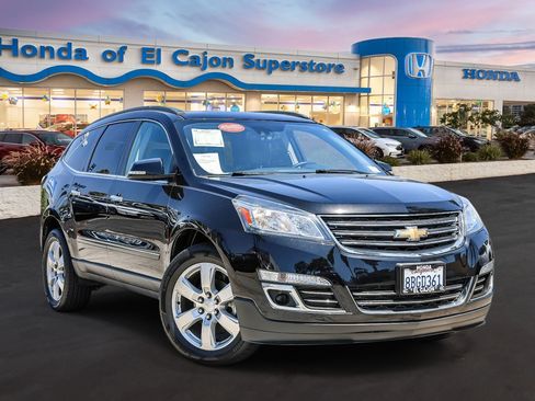 Used 2017 Chevrolet Traverse Premier FWD image 1