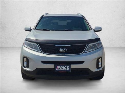 Used 2015 Kia Sorento LX AWD/4WD image 2