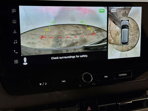 Used 2025 Mitsubishi Outlander SEL image 12