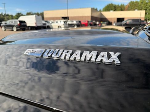 Used 2019 Chevrolet Silverado 2500 LTZ w/ Duramax Plus Package AWD/4WD image 16