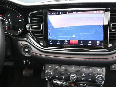 Used 2024 Dodge Durango GT image 29