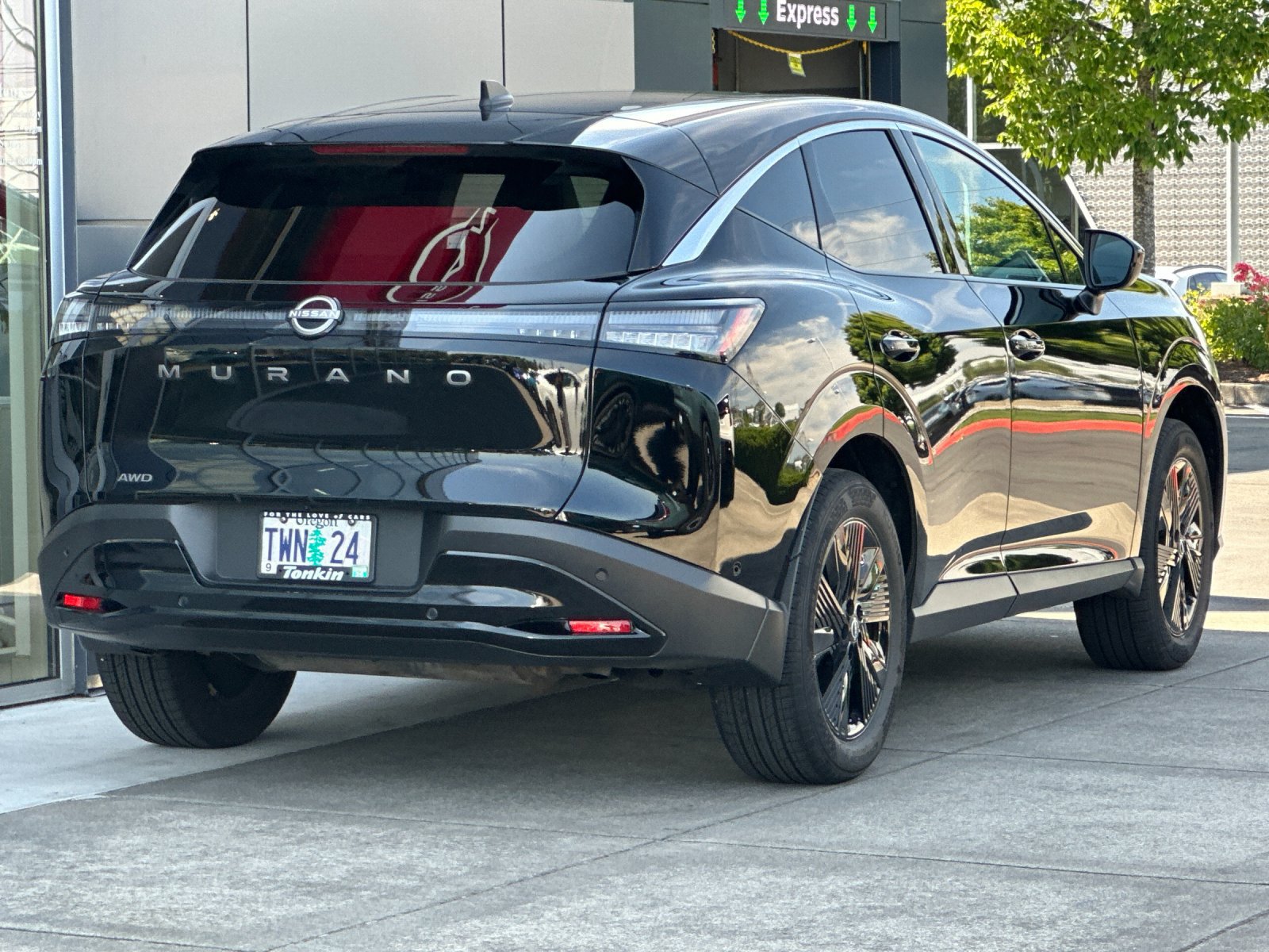 Used 2025 Nissan Murano SV AWD/4WD image 4
