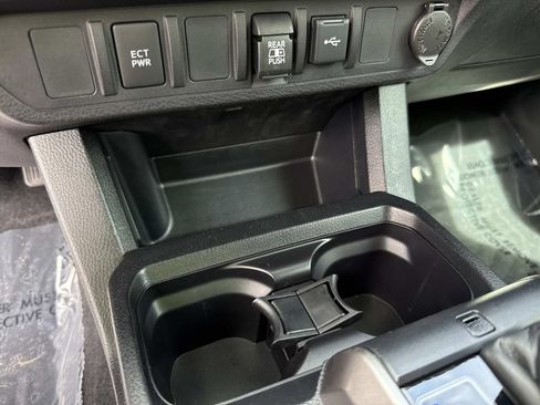 Used 2020 Toyota Tacoma SR5 RWD image 33