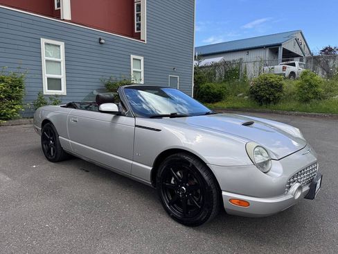 Used 2004 Ford Thunderbird RWD image 15