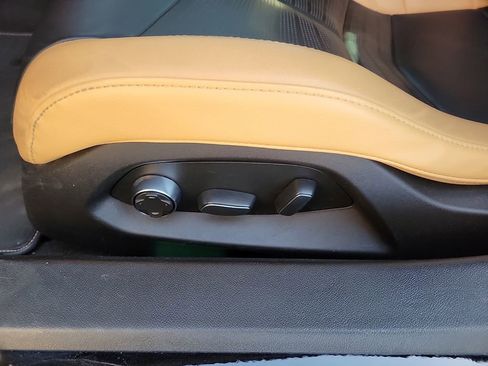 Used 2021 Chevrolet Corvette Stingray Preferred Conv w/ Chrome Exterior Badge Package RWD image 11