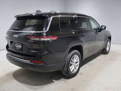 Used 2022 Jeep Grand Cherokee L Laredo w/ Luxury Tech Group I image 2