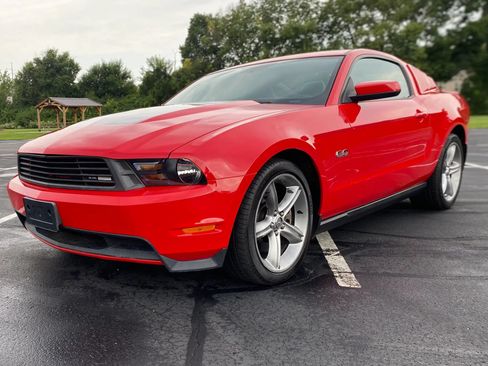 Used 2011 Ford Mustang GT Premium w/ Comfort Pkg RWD image 1