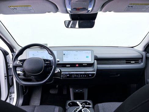 Used 2024 Hyundai Ioniq 5 SE RWD image 26