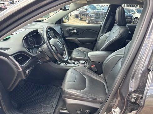 Used 2021 Jeep Cherokee Limited AWD/4WD image 11