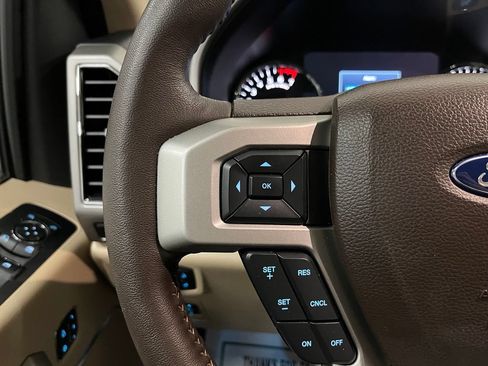 Used 2019 Ford F150 Lariat w/ Equipment Group 502A Luxury AWD/4WD image 30