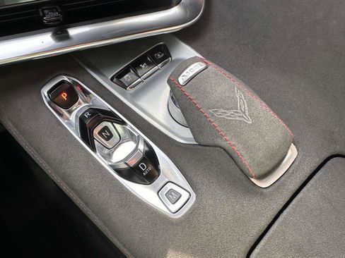 Used 2022 Chevrolet Corvette Stingray Premium Conv w/ Z51 Performance Package image 27