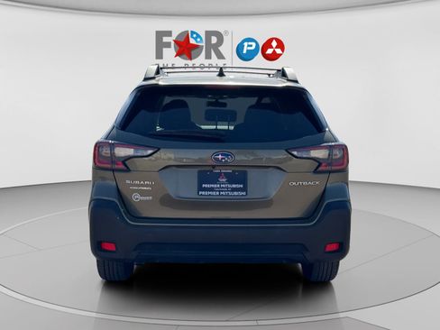 Used 2024 Subaru Outback Premium image 4
