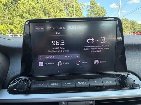 Used 2023 Kia Forte LXS w/ LXS Technology Package FWD image 9