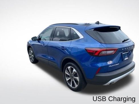 Used 2023 Ford Escape Platinum image 3