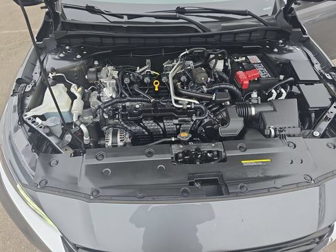 Used 2025 Nissan Altima 2.5 SV FWD image 19