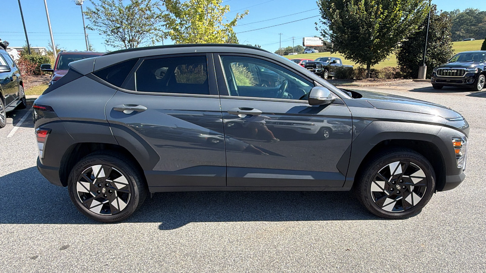 Used 2025 Hyundai Kona SEL AWD/4WD image 7