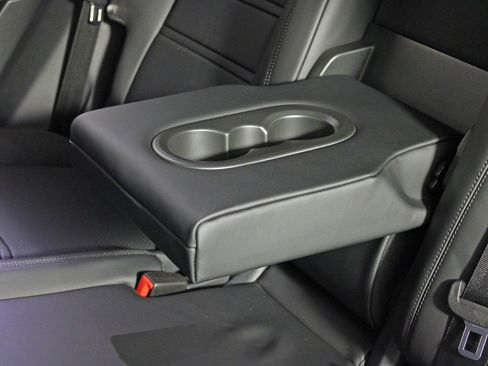 New 2026 Porsche Cayenne Coupe image 33