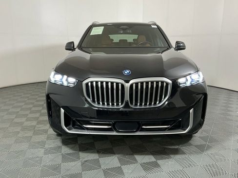Certified 2025 BMW X5 xDrive50e w/ Parking Assistance Package AWD/4WD image 3