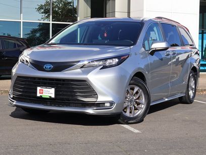 Used 2024 Toyota Sienna XLE