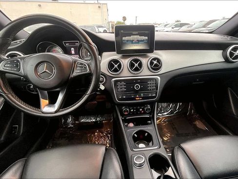 Used 2017 Mercedes-Benz GLA 250 4MATIC image 11